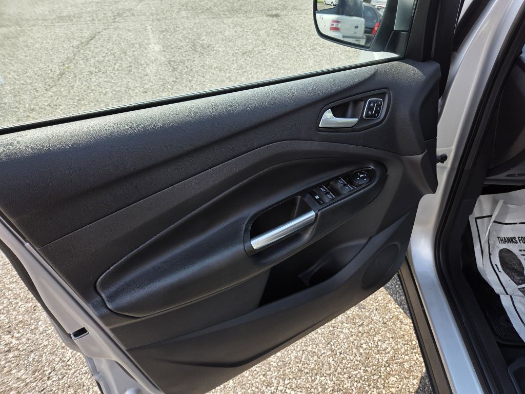 2016 Ford Escape Image 9