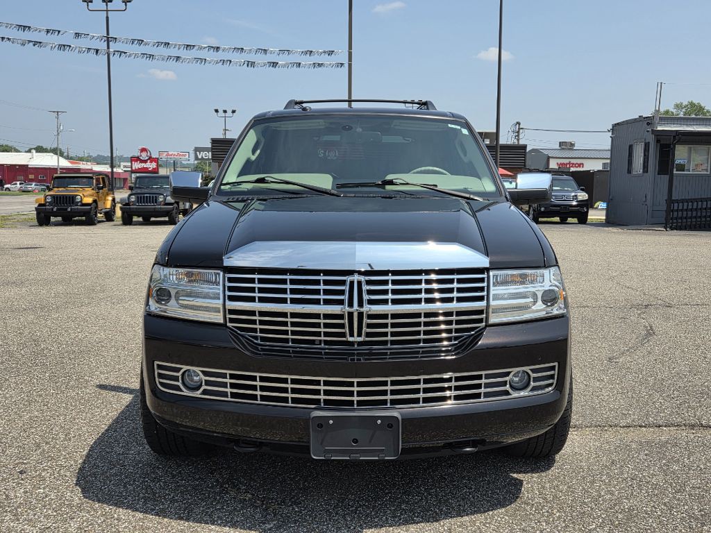 2013 Lincoln Navigator Image 2