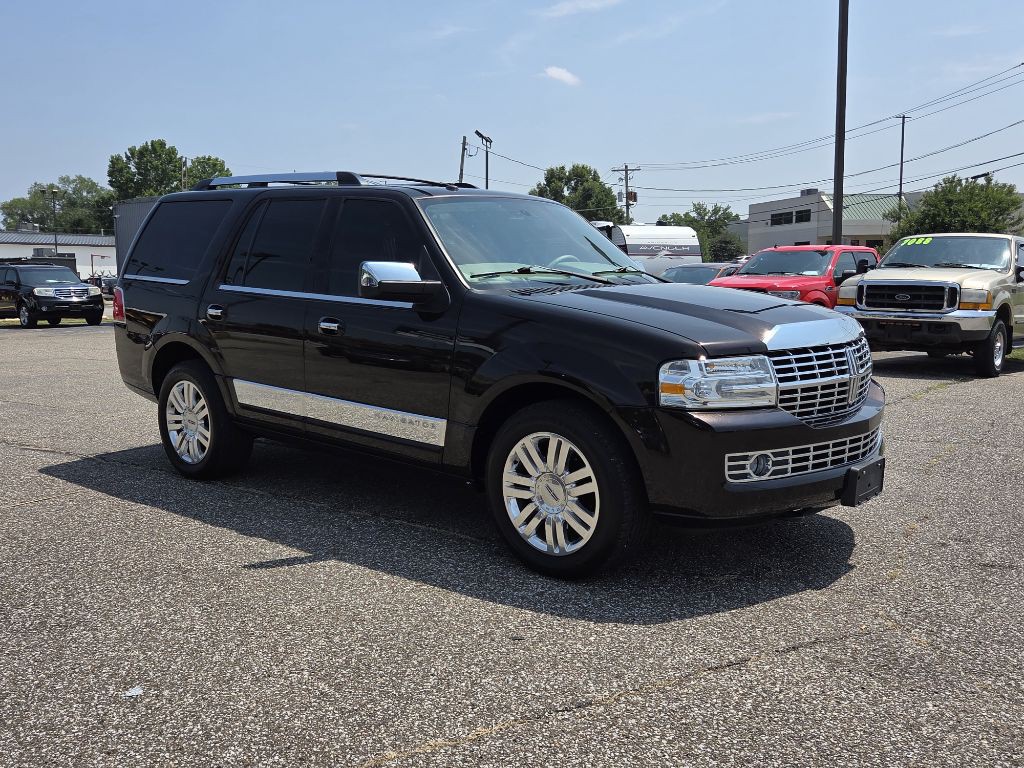 2013 Lincoln Navigator Image 3