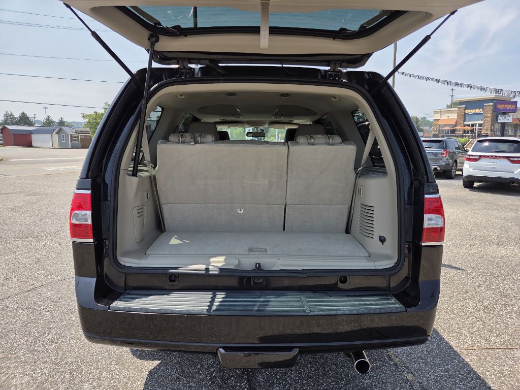 2013 Lincoln Navigator Image 18