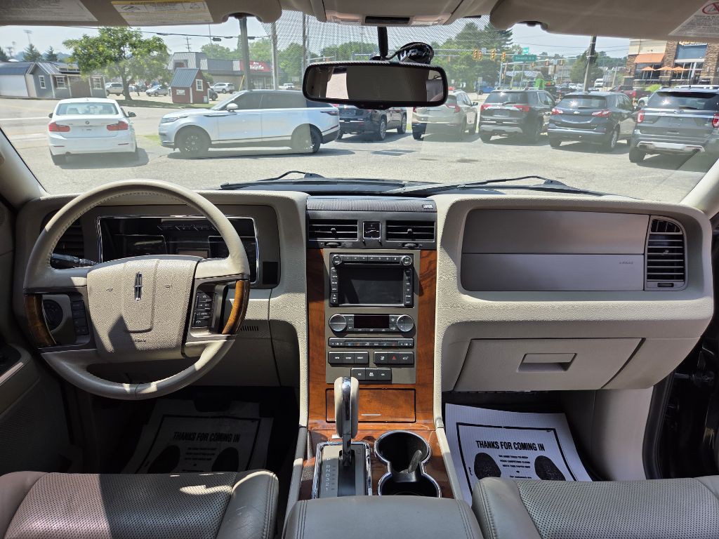 2013 Lincoln Navigator Image 20
