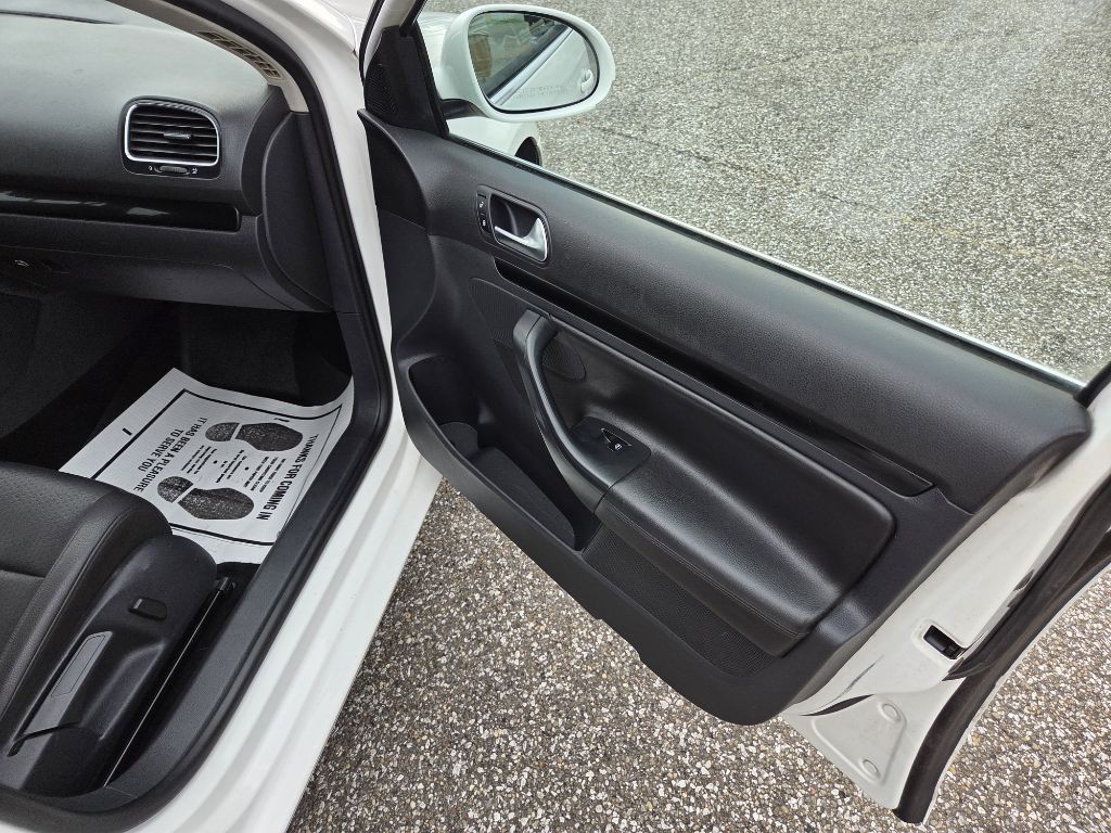 2013 Volkswagen Jetta Image 12