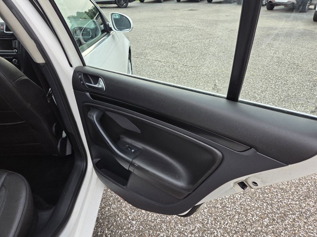 2013 Volkswagen Jetta Image 14