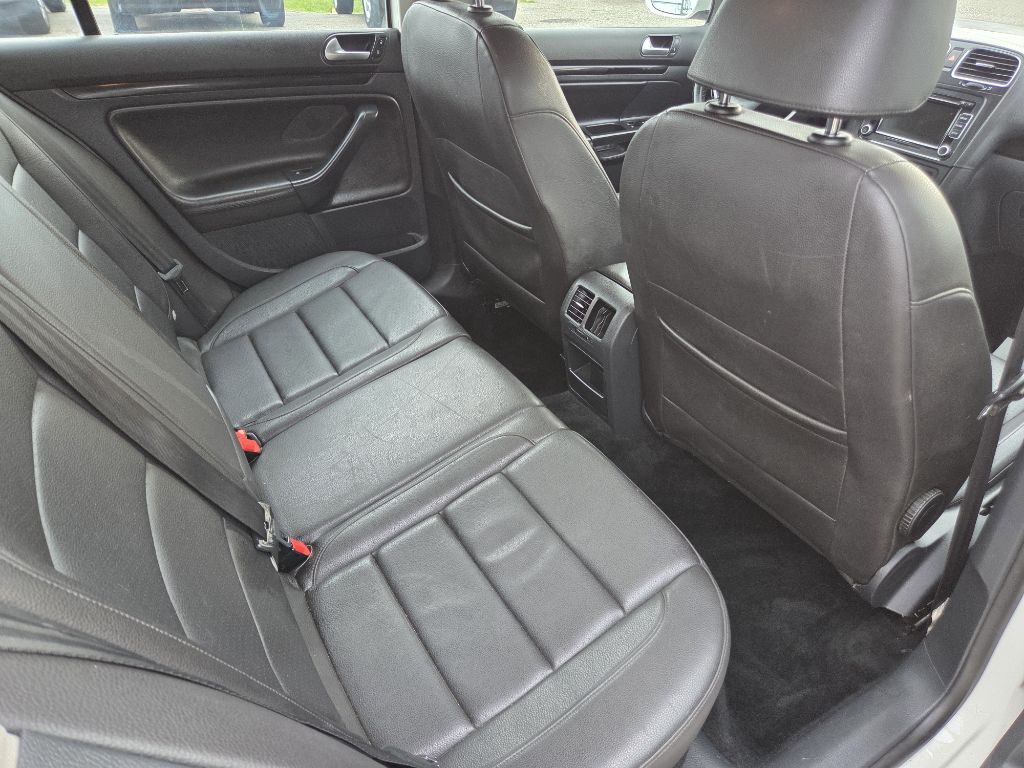 2013 Volkswagen Jetta Image 15