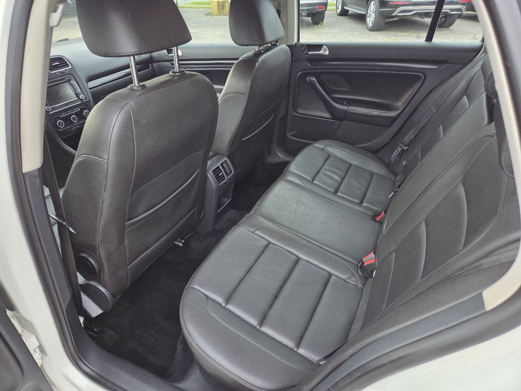 2013 Volkswagen Jetta Image 17