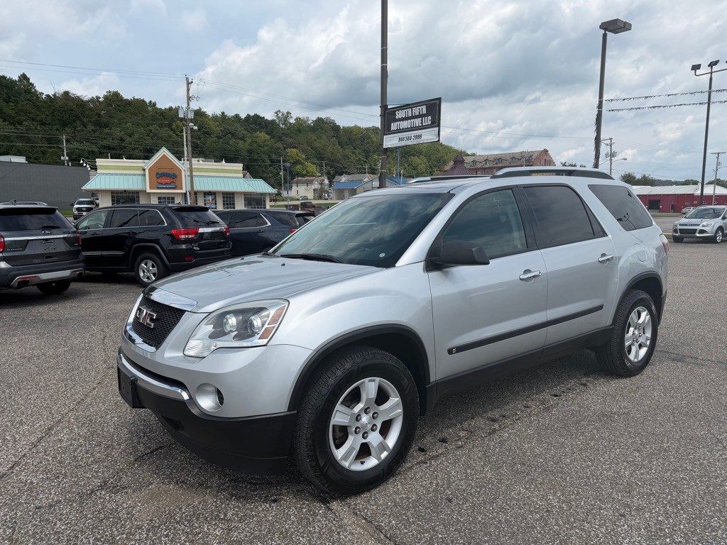2010 GMC Acadia Image 2
