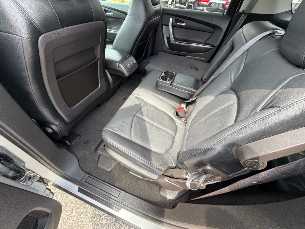 2010 GMC Acadia Image 14