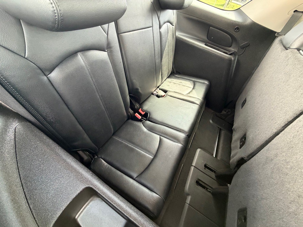 2010 GMC Acadia Image 16