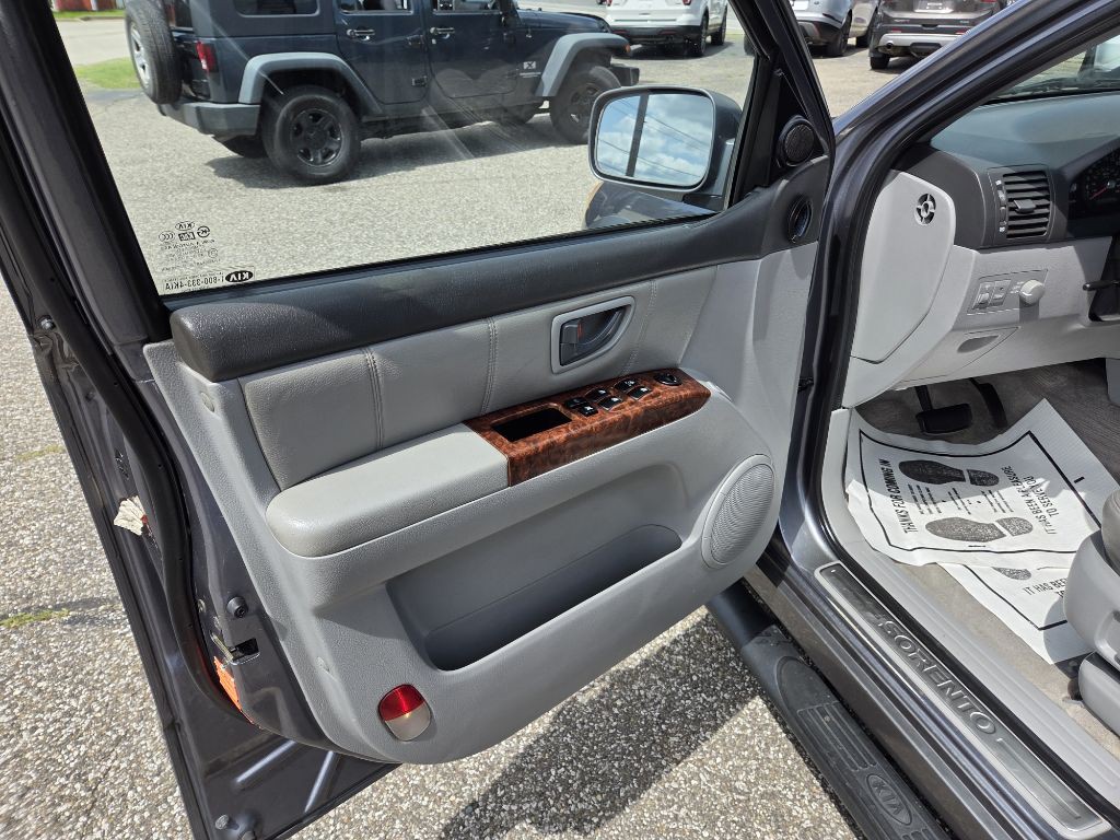 2005 Kia Sorento Image 9