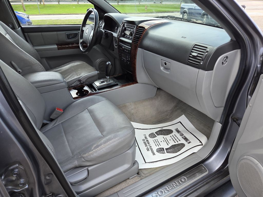 2005 Kia Sorento Image 13