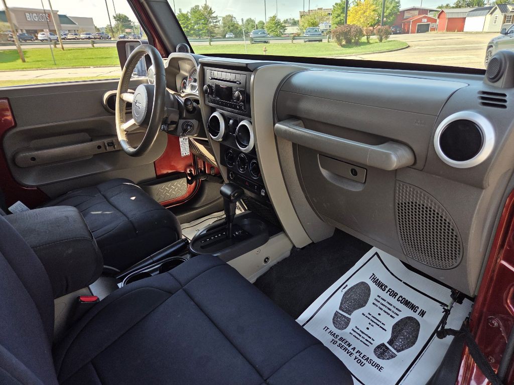 2010 Jeep Wrangler Image 13