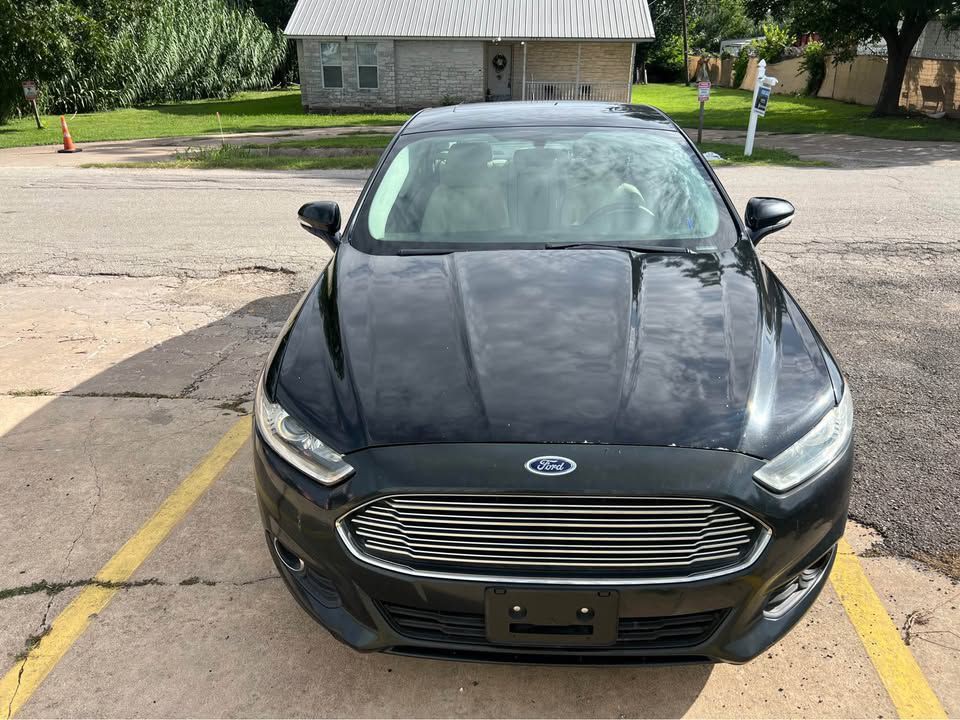 2016 Ford Fusion Image 1
