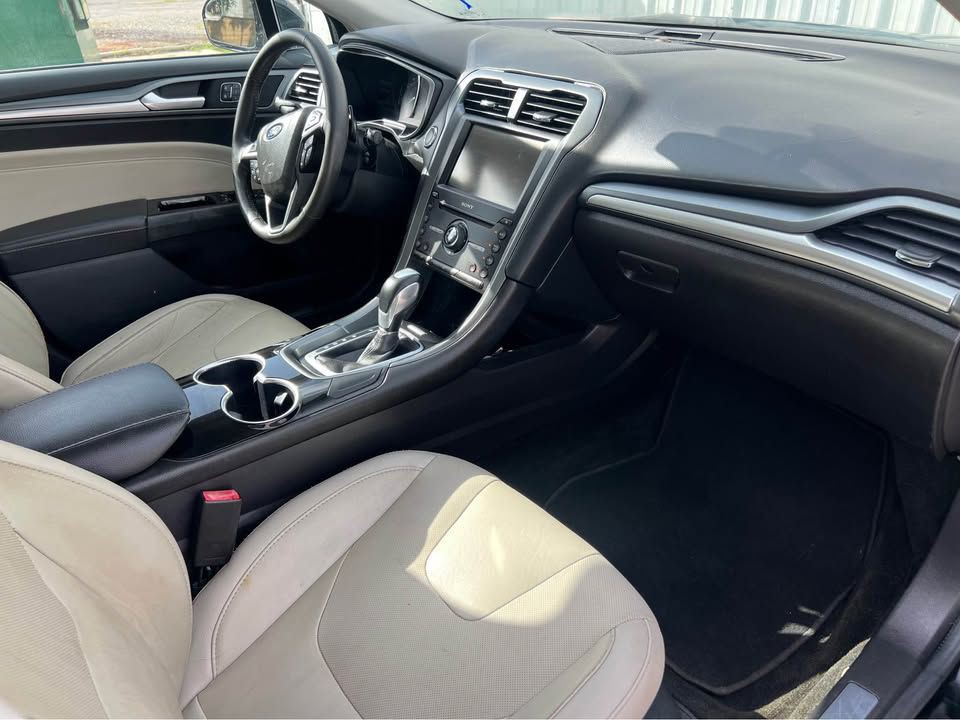 2016 Ford Fusion Image 9
