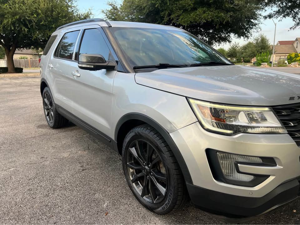 2017 Ford Explorer Image 3