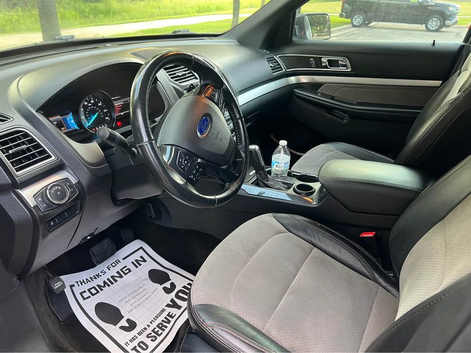 2017 Ford Explorer Image 6