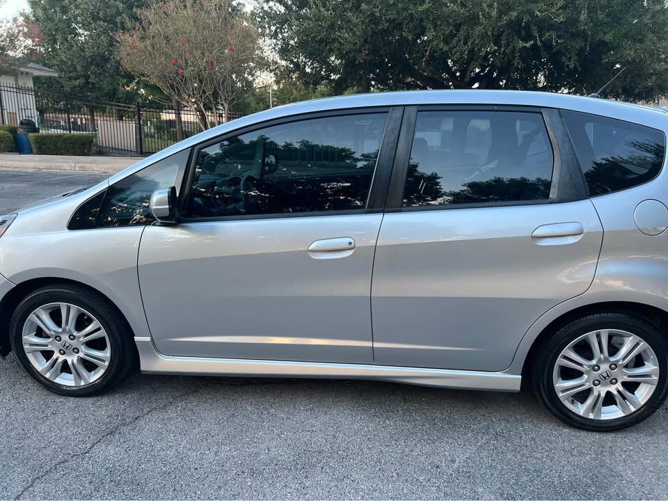2011 Honda Fit Image 8