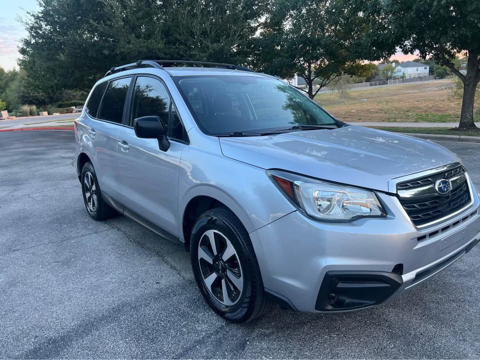 2017 Subaru Forester Image 2