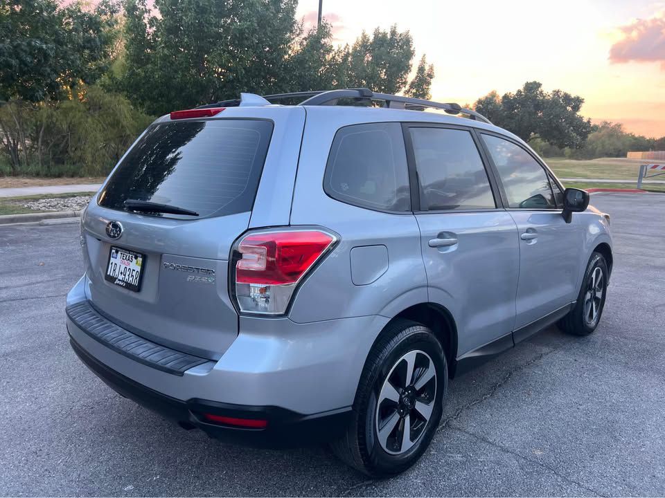 2017 Subaru Forester Image 7