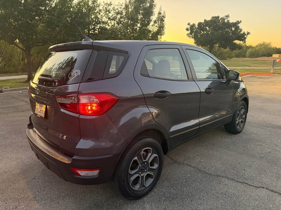 2021 Ford Econoline Image 2