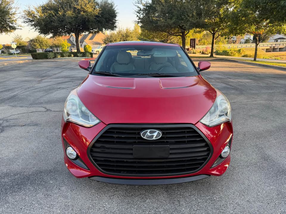 2013 Hyundai Veloster Image 1