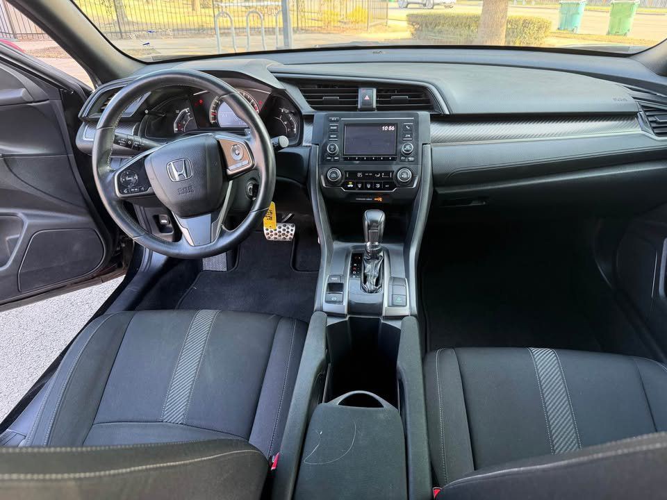 2018 Honda Civic Image 8