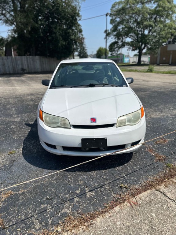 2004 Saturn ION Image 2