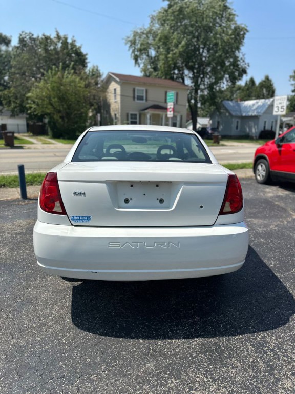 2004 Saturn ION Image 5