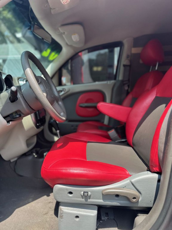 2002 Chrysler PT Cruiser Image 8