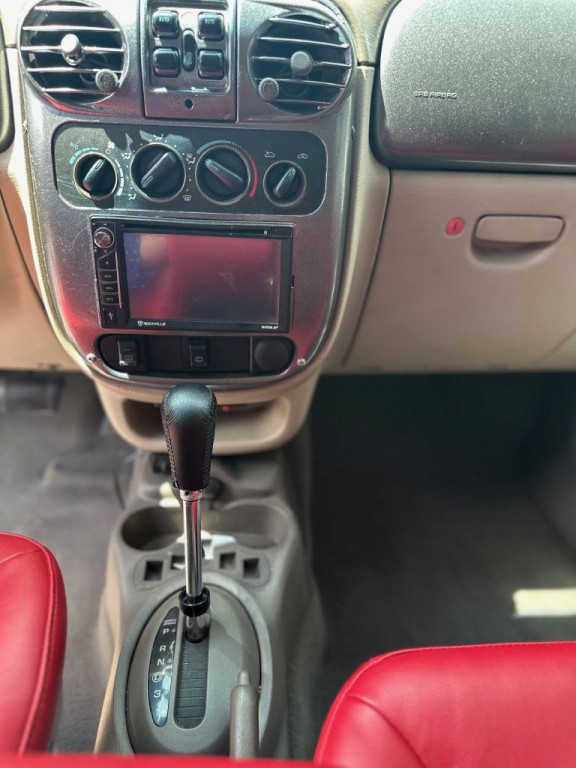 2002 Chrysler PT Cruiser Image 11