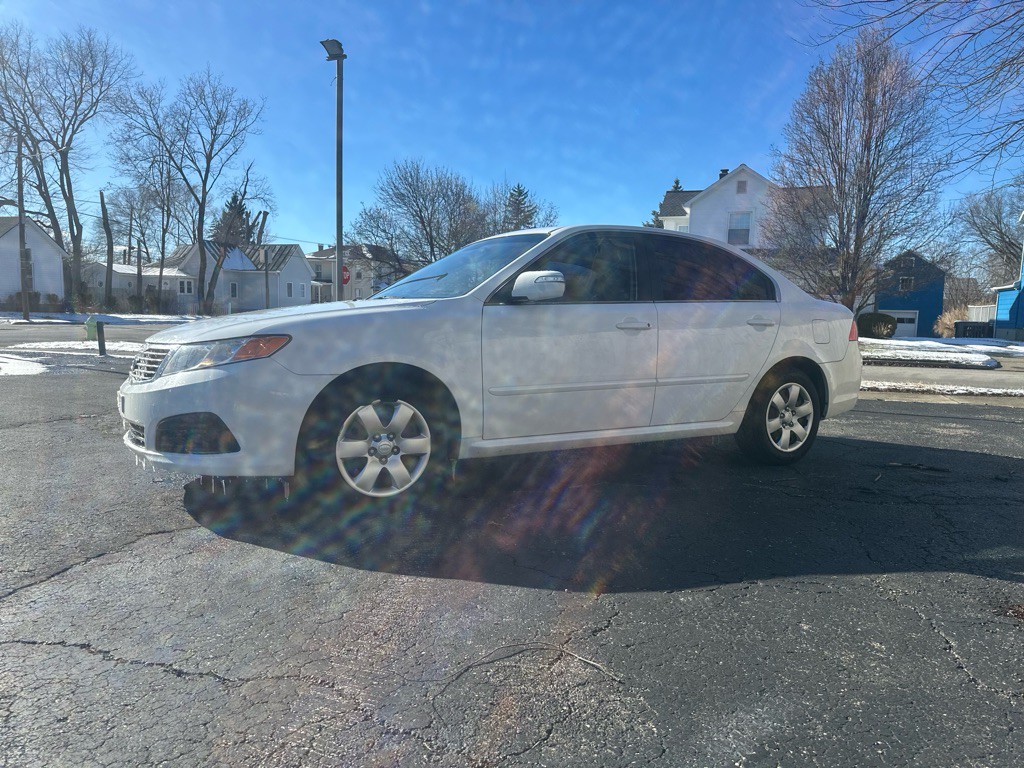 2010 Kia Optima Image 8