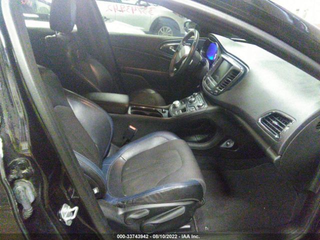 2015 Chrysler 200 Image 5