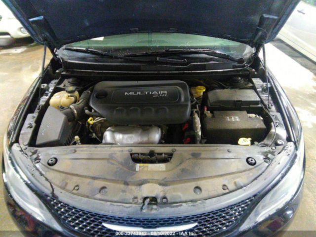 2015 Chrysler 200 Image 10