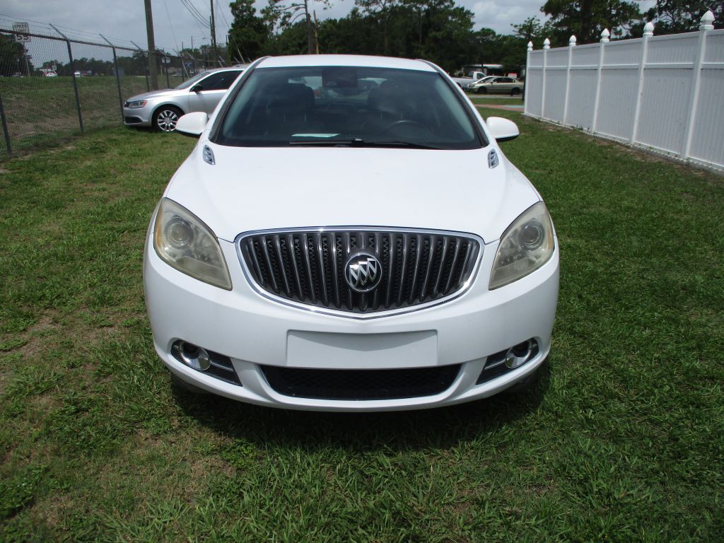 2014 Buick Verano Image 2