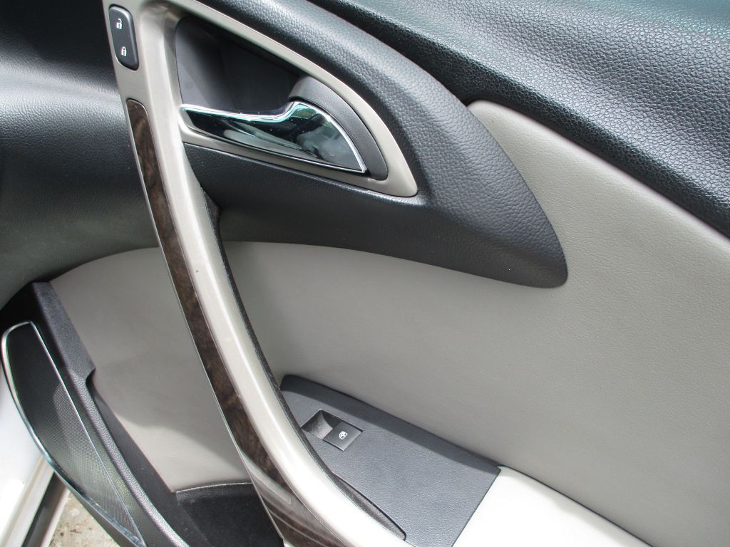 2014 Buick Verano Image 16