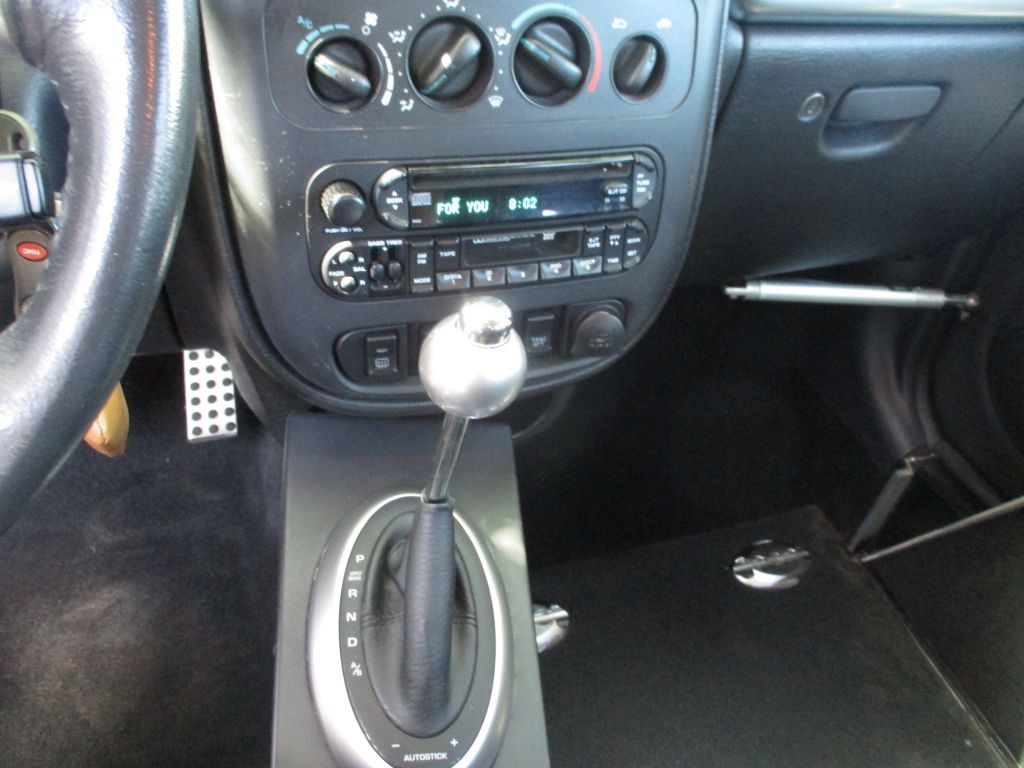 2005 Chrysler PT Cruiser Image 12