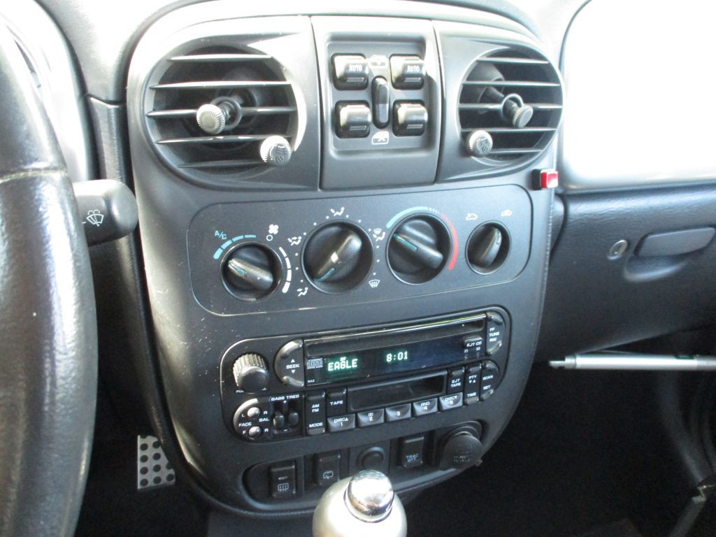 2005 Chrysler PT Cruiser Image 14