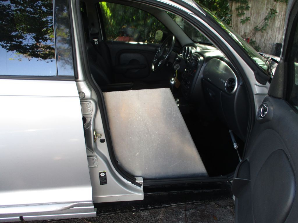 2005 Chrysler PT Cruiser Image 17
