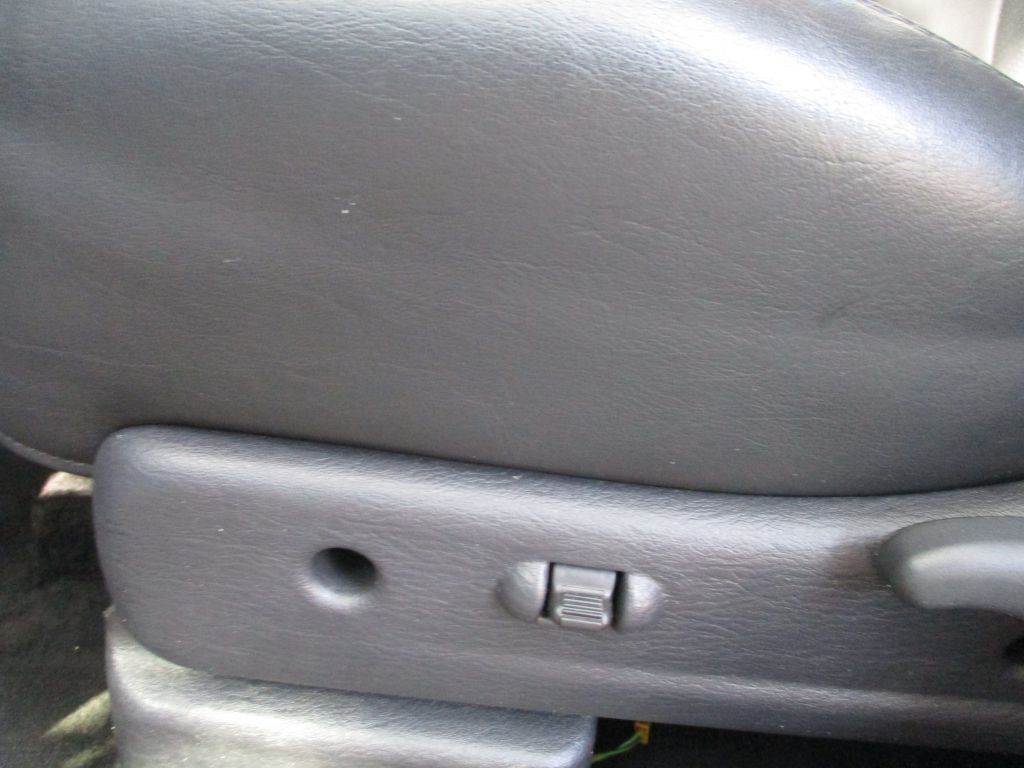 2005 Chrysler PT Cruiser Image 24