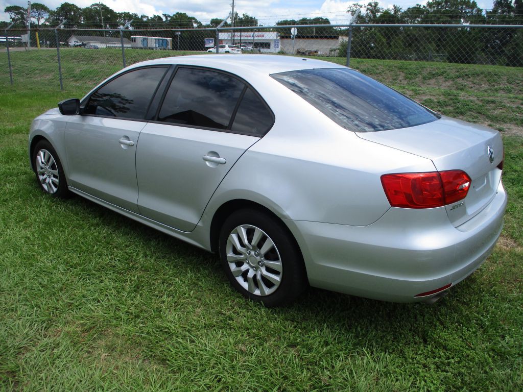2013 Volkswagen Jetta Image 6