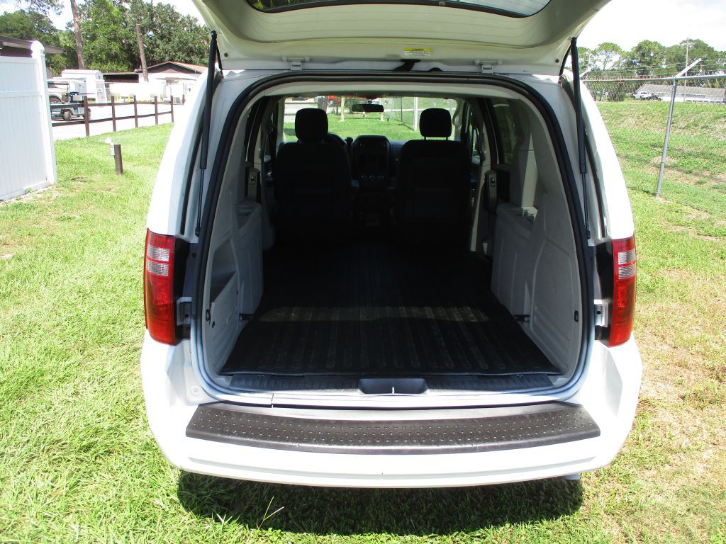 2009 Dodge Grand Caravan Image 5