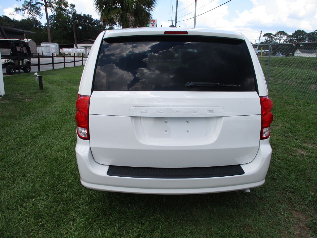 2013 Dodge Grand Caravan Image 4