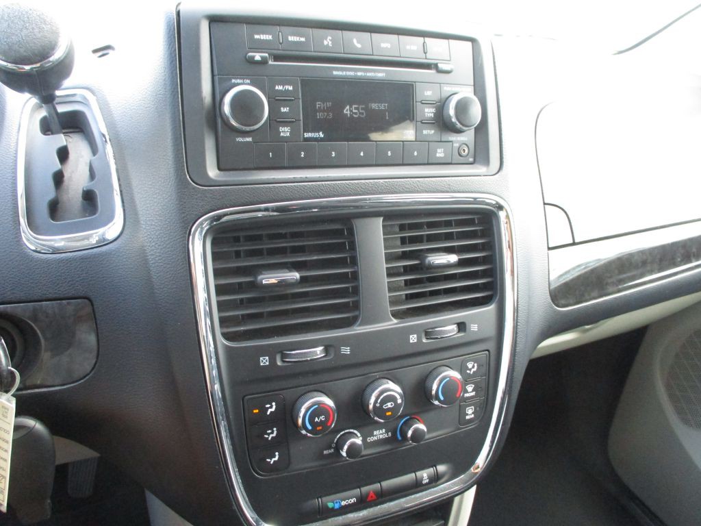 2013 Dodge Grand Caravan Image 8