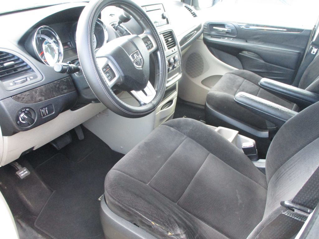 2013 Dodge Grand Caravan Image 9