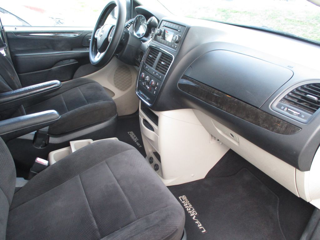 2013 Dodge Grand Caravan Image 10