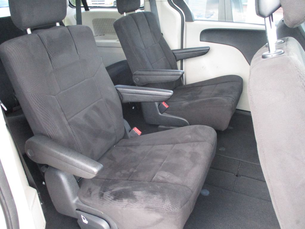 2013 Dodge Grand Caravan Image 17