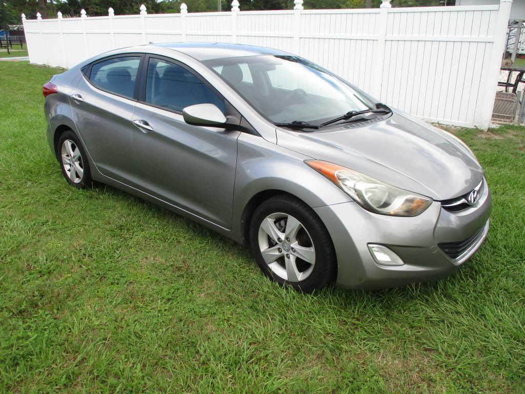 2012 Hyundai Elantra Image 1