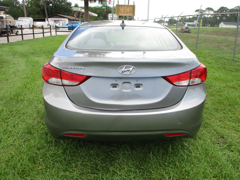 2012 Hyundai Elantra Image 4
