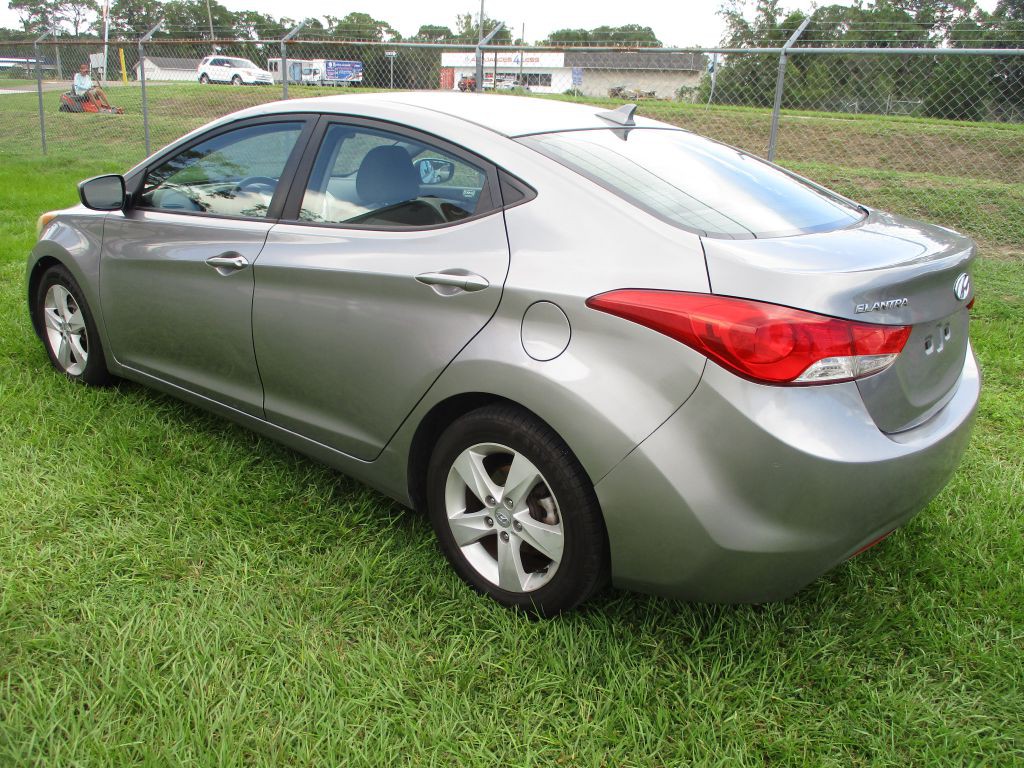 2012 Hyundai Elantra Image 6
