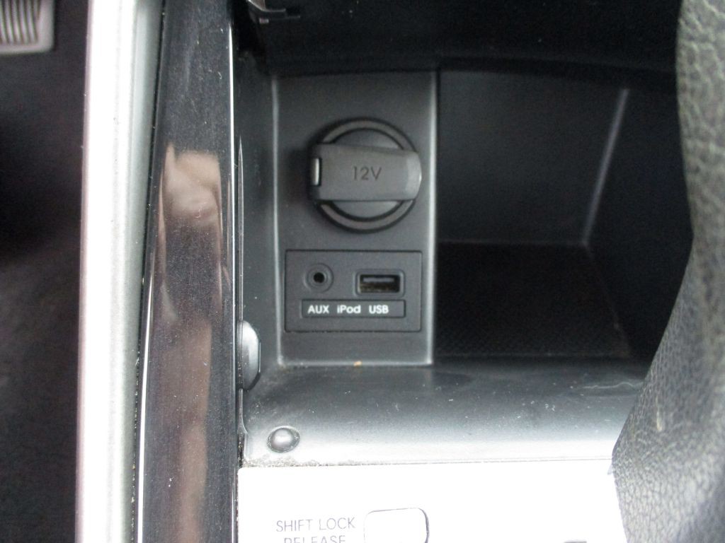 2012 Hyundai Elantra Image 17