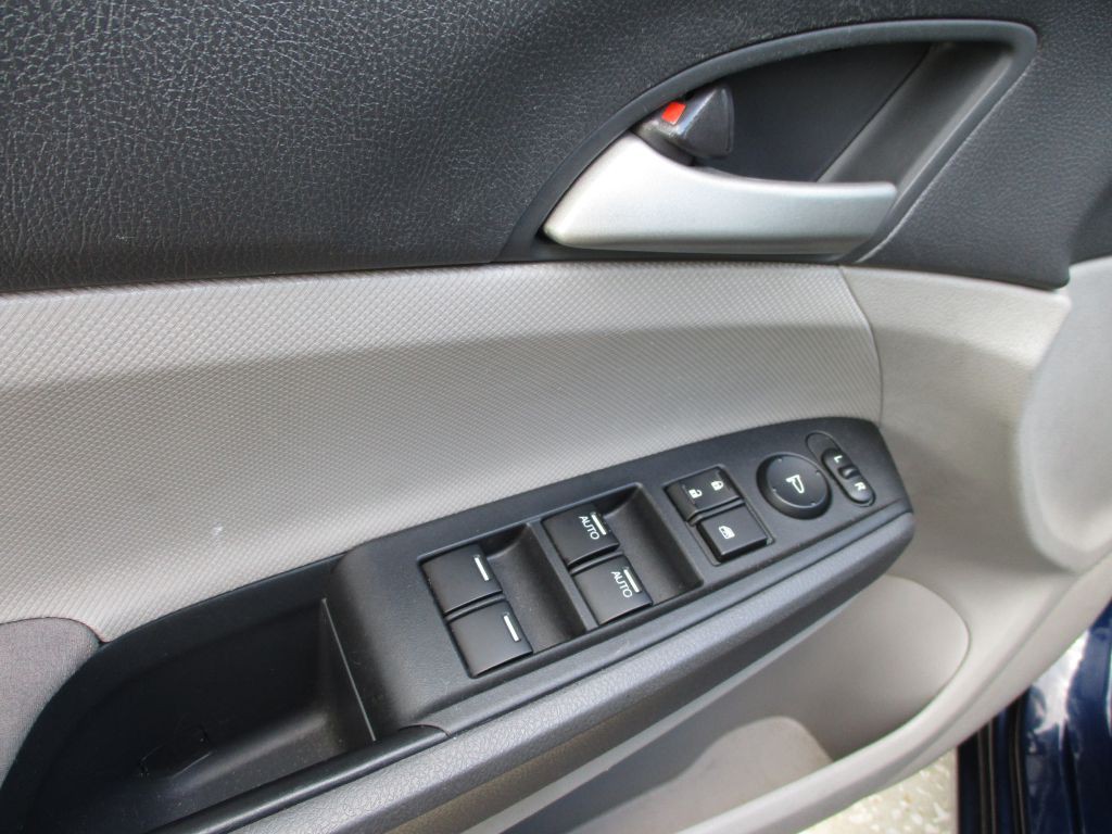 2008 Honda Accord Image 10